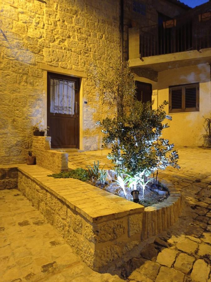 Casa Vacanze Borgo Gulini Da Anna ペトラリーア・ソプラーナ エクステリア 写真