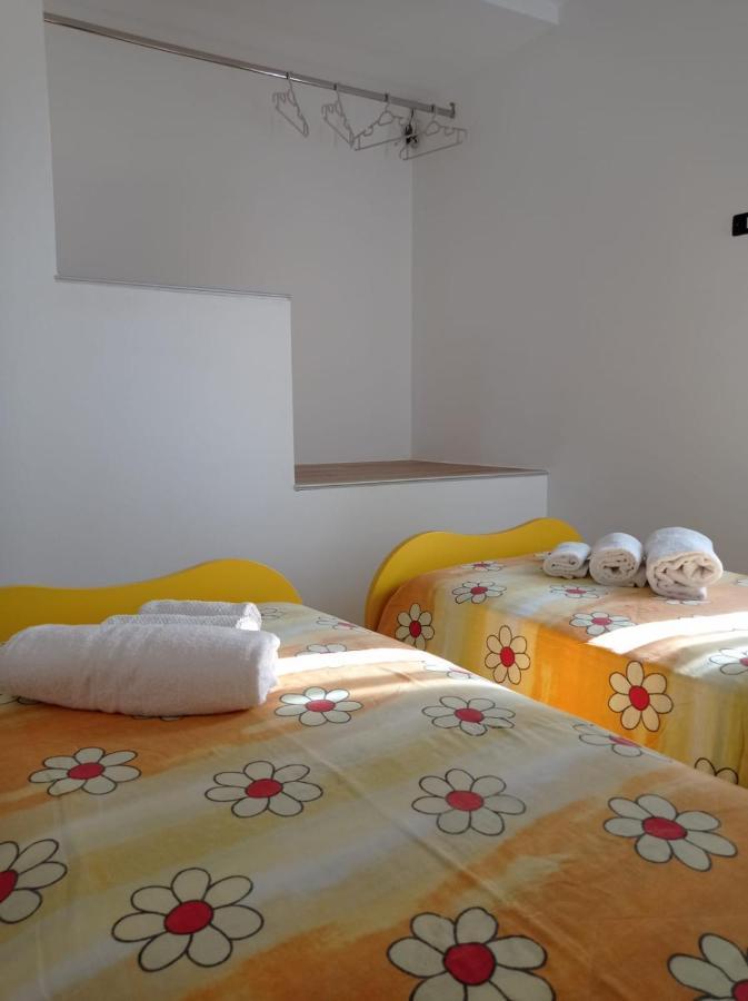 Casa Vacanze Borgo Gulini Da Anna ペトラリーア・ソプラーナ エクステリア 写真