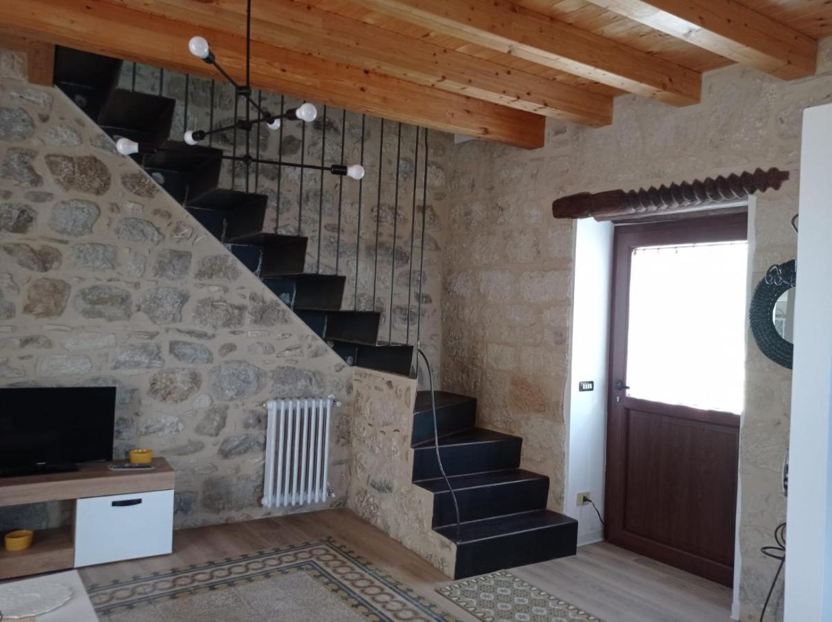 Casa Vacanze Borgo Gulini Da Anna ペトラリーア・ソプラーナ エクステリア 写真
